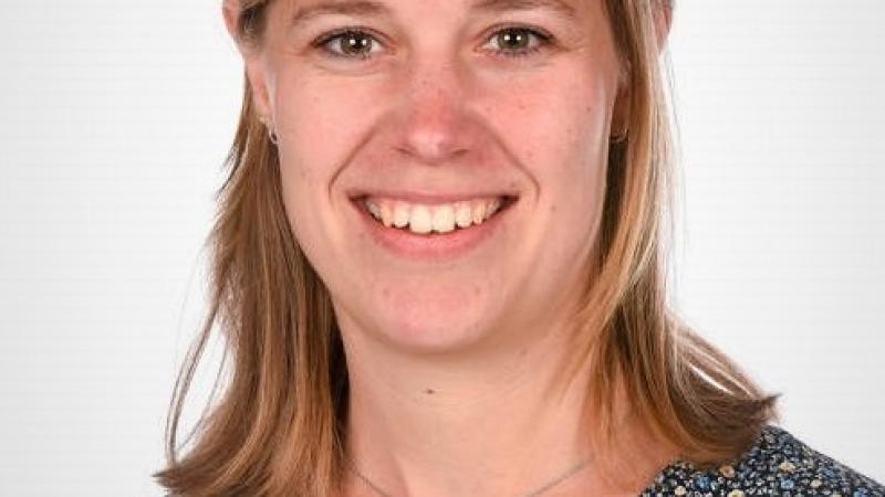 Wienek Eggermont expert Kentalis Women smiling teacher Kentalis