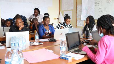 Teachers in classroom Uganda training Kentalis